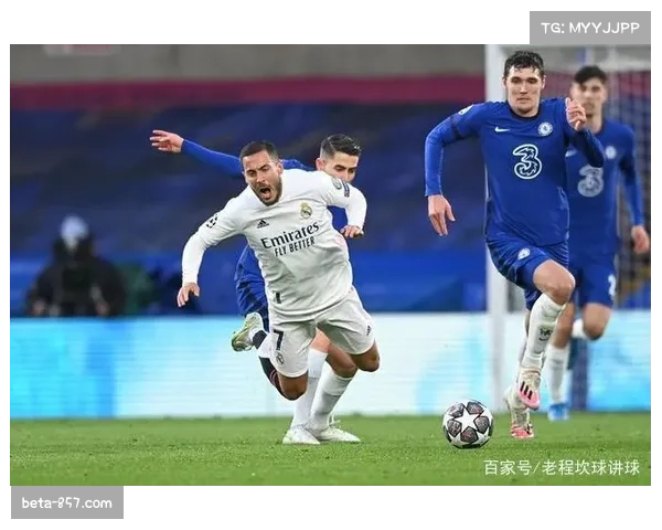 库珀残阵死守战术选择 诺丁汉森林长传找支点应对富勒姆控制